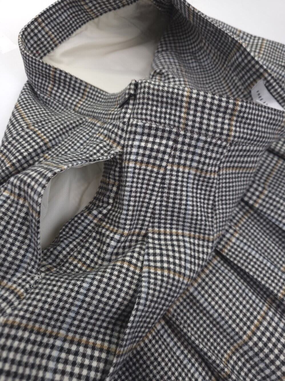 Free Assembly Black, White and Brown Plaid Pleated Mini Skirt Sz 6 - Picture 2 of 9